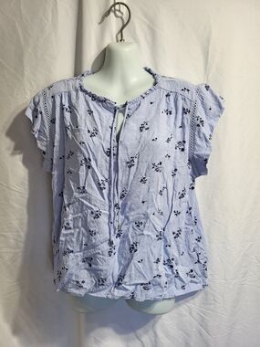Buffalo David Bitton Light Blue Floral Tie-Neck Flutter Sleeve Top, Size Large